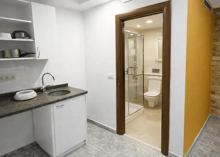 The Red Tent Grand شقة فندقية