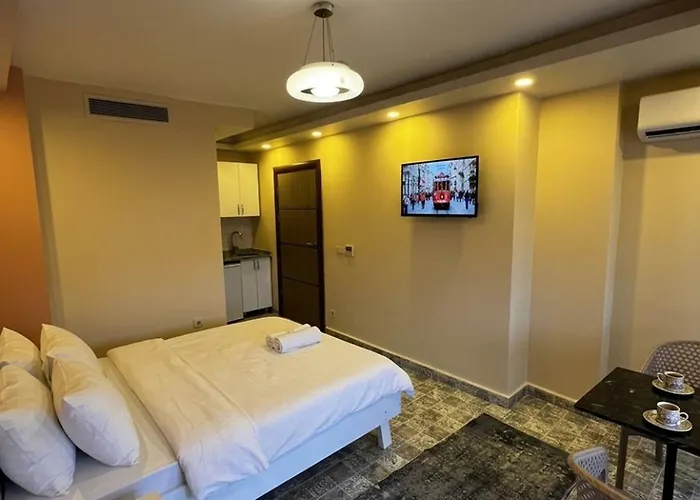 The Red Tent Grand 3*