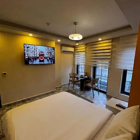 The Red Tent Grand 公寓式酒店 3*